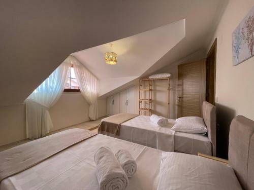 Gala Duplex Apart