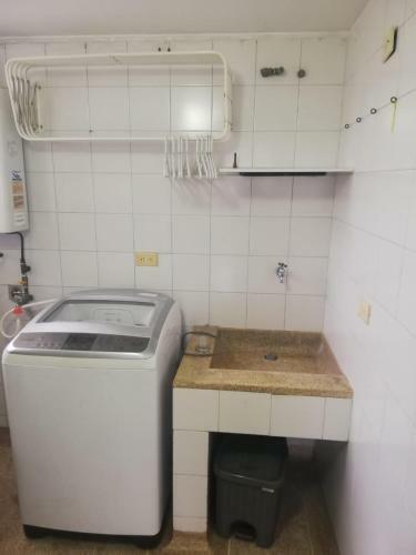 Apartamento Excelente Ubicaci�n Y Completo