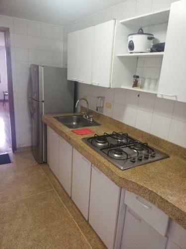 Apartamento Excelente Ubicaci�n Y Completo