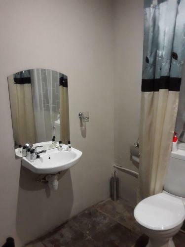 Hostal Isiqalo Guest House