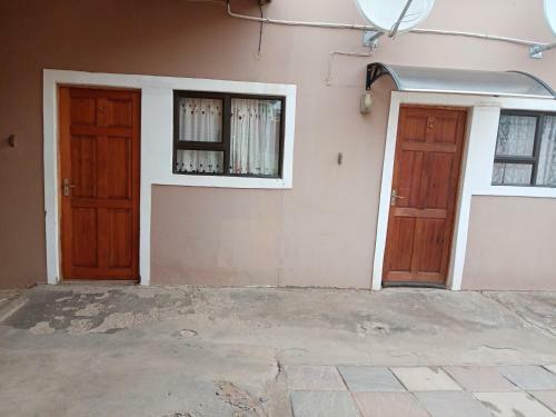 Hostal Isiqalo Guest House