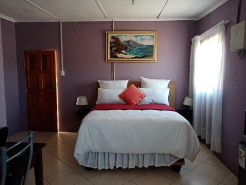 Hostal Isiqalo Guest House