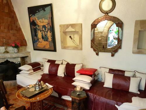 Hostal Riad Arambys
