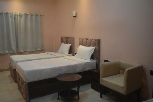 Maharaja Hotel & Banquet