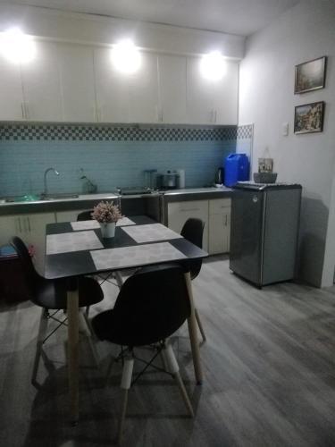 Apartamento Bimbo's Cozy Transients Home - 10 Km To Subic Bay