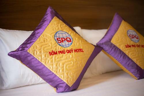 Hotel Kh�ch S?n S?m Ph� Qu� - Ninh Thu?n