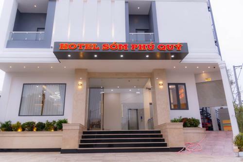 Hotel Kh�ch S?n S?m Ph� Qu� - Ninh Thu?n