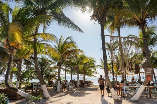 Apartamento Beautiful Equipped Condo Steps From The Beach