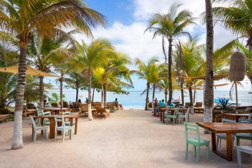 Apartamento Enchanting 4 Bedroom Ph, Steps From The Beach