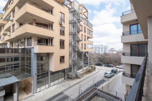 Sunny Dream Apartments