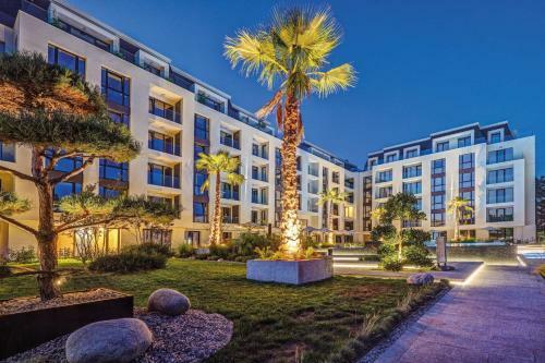 Marina Beach Azur- 100m From The Beach! Luxury Apartment!