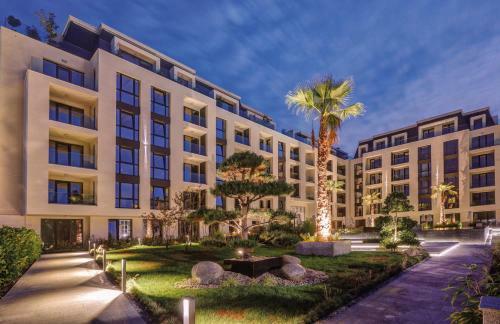 Marina Beach Azur- 100m From The Beach! Luxury Apartment!