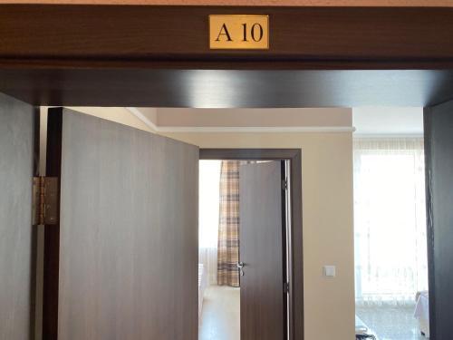 Private One Bedroom Apartment In Admiral Plaza A 10