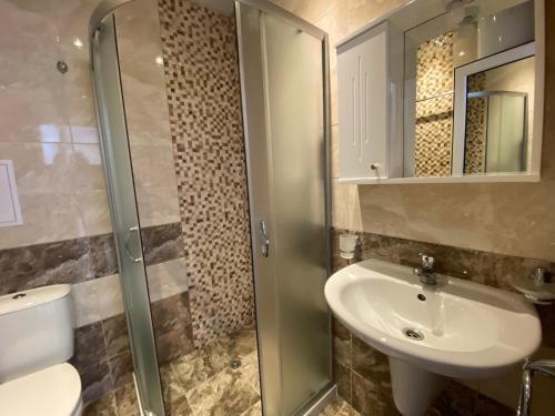Private One Bedroom Apartment In Admiral Plaza A 10