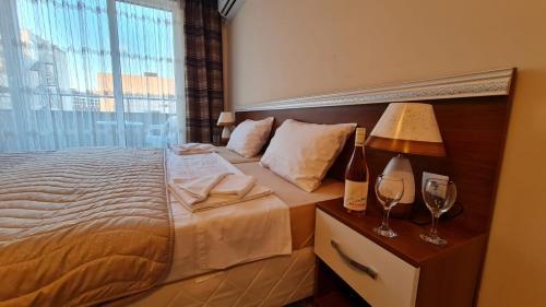 Private One Bedroom Apartment In Admiral Plaza A 10