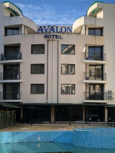 Apart Hotel Avalon, Mia