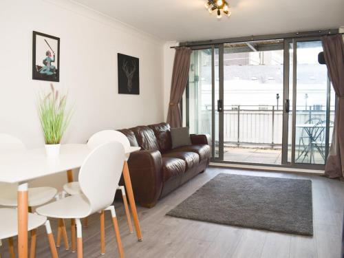 Pass The Keys Centrally Located Apartment With Large Balcony