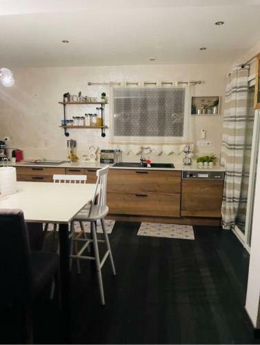 Nice 147 M2 With Garden-terrace-pool And Garage
