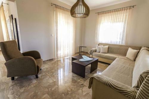 Villa Holiday Home, Fanes