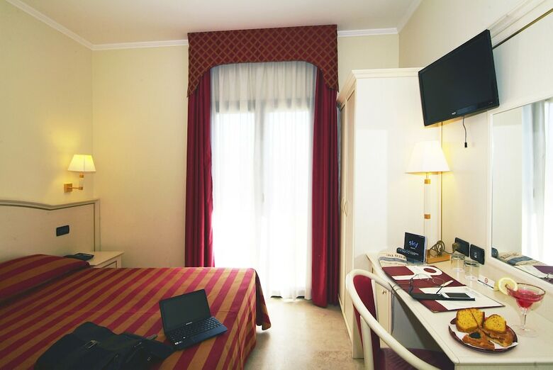 Fashion Hotel