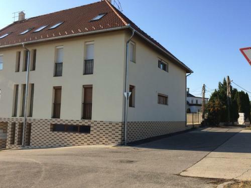 Apartamento Jo Party Lak, P�cs City