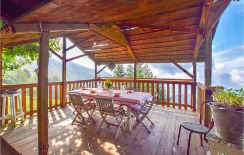 Nice Home In Camaiore With 2 Bedrooms