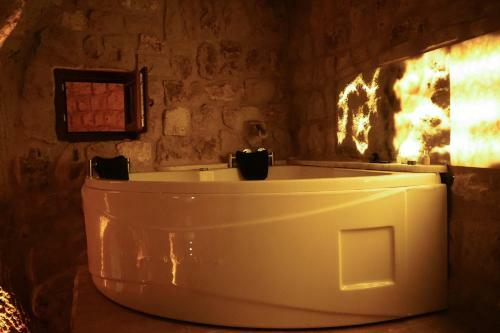 Hotel Saliche Cave Suite