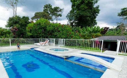 Bed & Breakfast Chalet Alto Bonito