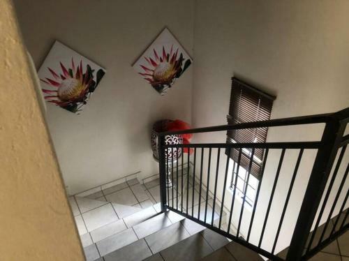 2 Bedroom Apartment, 5min Walking Distance To Mall