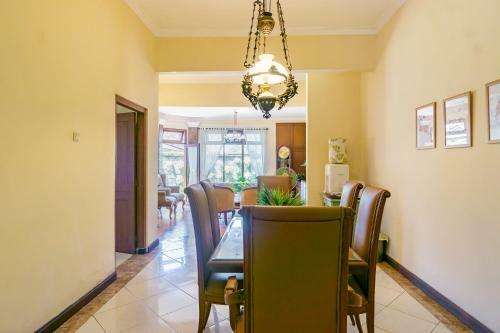 Villa Griya Kencana Jogja By Bukit Vista