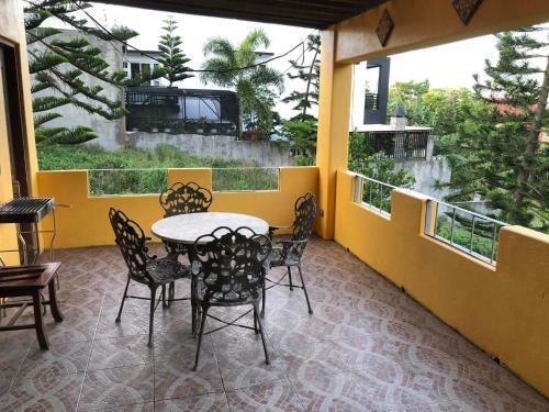 Bnr Tagaytay Guesthouse 4-bedrooms