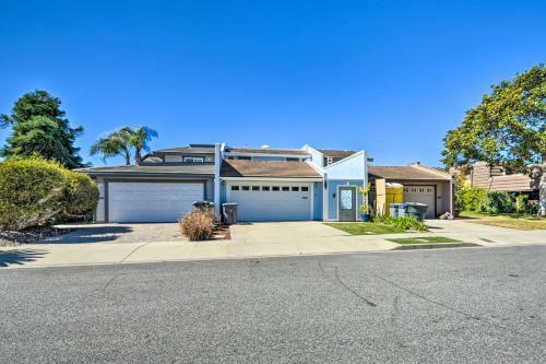Waterfront Oxnard Escape With Kayaks And Dock!