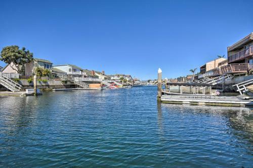 Waterfront Oxnard Escape With Kayaks And Dock!