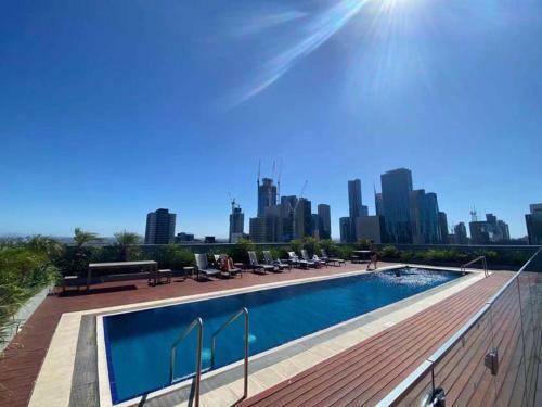 Apartamento Stylish 2br Apt Williams+pool+ Gym+wifi +balcony