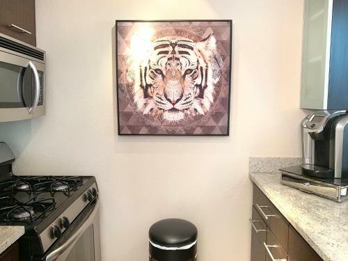 Hollywood Hills !!! One Bedroom Apartment !!!