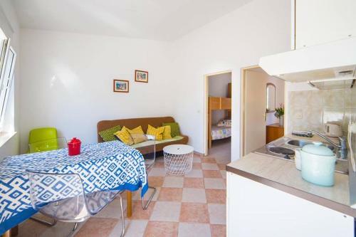 Family Apartment On The Beach