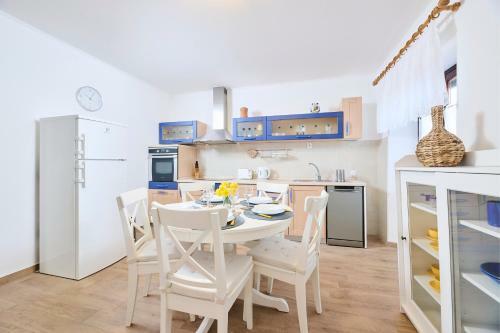 Apartments Mirna Stress Free Vol.2