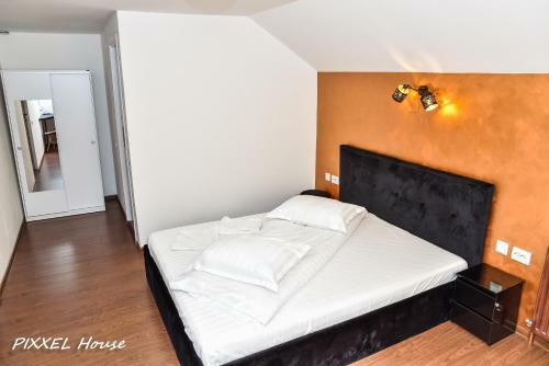 Hostal Pixxel House