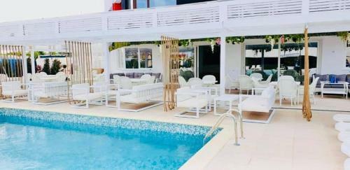 Nicola Apartment - Mamaia Nord