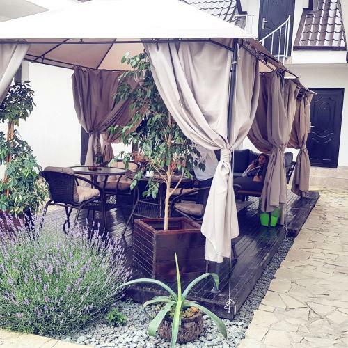 Hostal Vila Blanca M6 Mamaia Nord