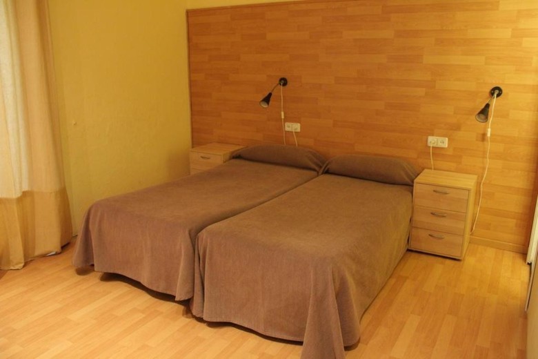 Hostal Baires