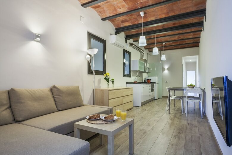 Fira Centric Apartments By Gaiarooms