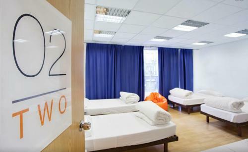 Holidaysbcn Hostel