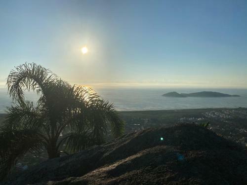 Apartamento Dois Quartos Em Frente � Praia Do Campeche