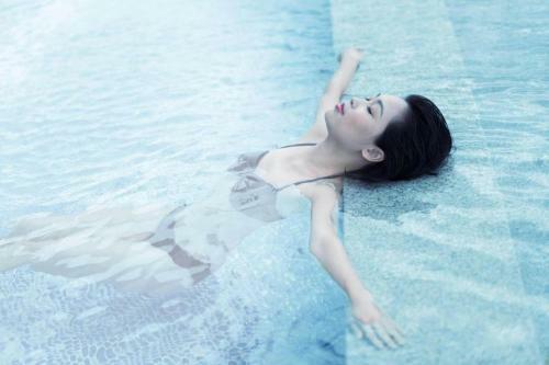 Bellalux Beachfront - Luxury 3 Bedroom Apartment