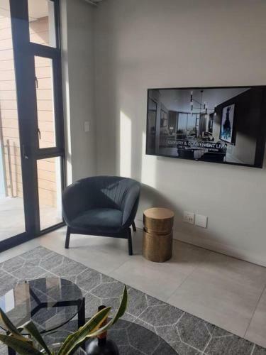 Bellalux Beachfront - Luxury 3 Bedroom Apartment