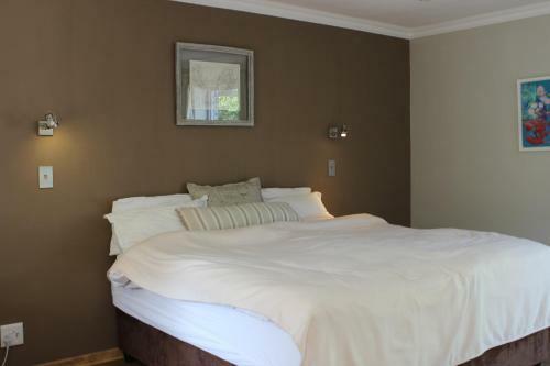 Bed & Breakfast Explorer Guesthouse