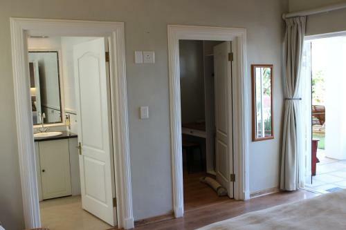 Bed & Breakfast Explorer Guesthouse