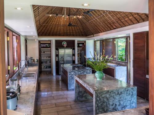 Istana Semer - Lovely Spacious Bali Tropical Villa