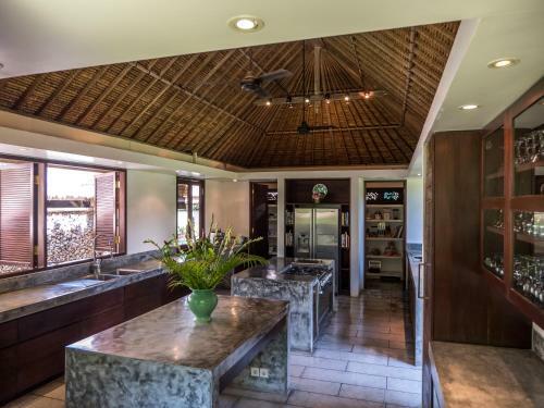 Istana Semer - Lovely Spacious Bali Tropical Villa